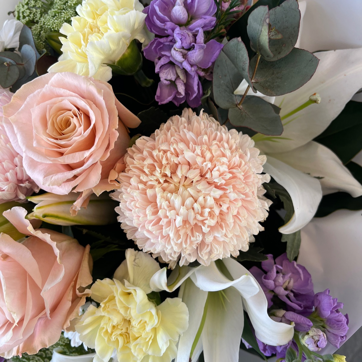 Seashell - Seasonal Pastel Florist Choice